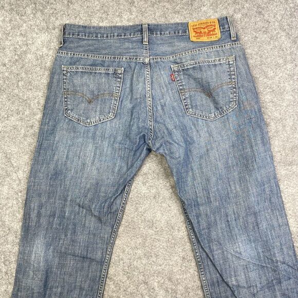 Levi 569 Jeans Men's 34x32 Blue Straight Leg Light Wash Classic Denim Baggy - Picture 9 of 10
